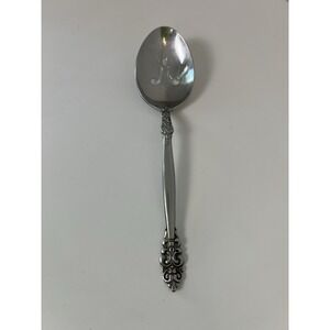 Oneida Stainless steel satin serving spoon‎ Vinland Flatware